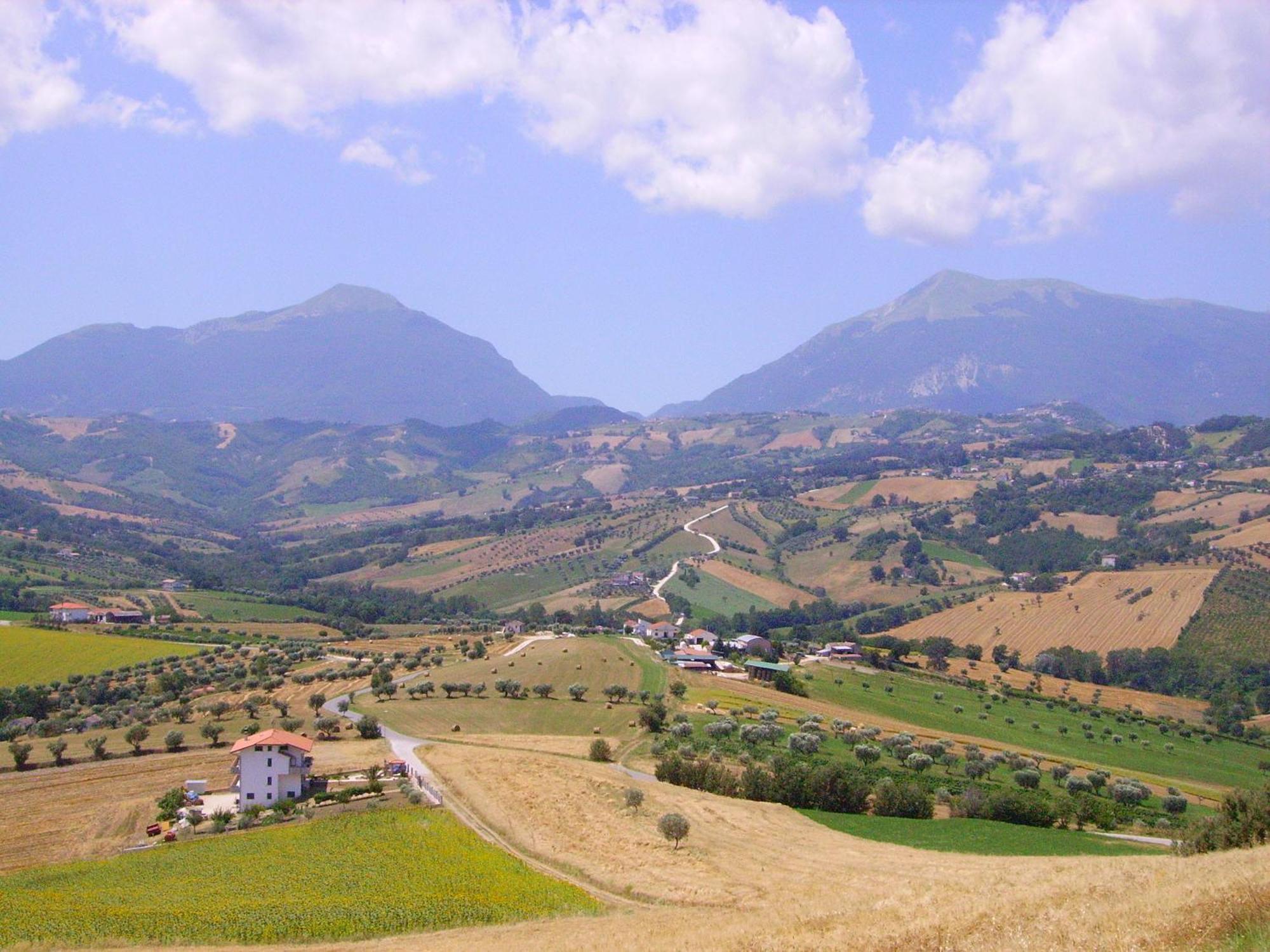 Agriturismo Il Vecchio Carro Campli Exterior foto