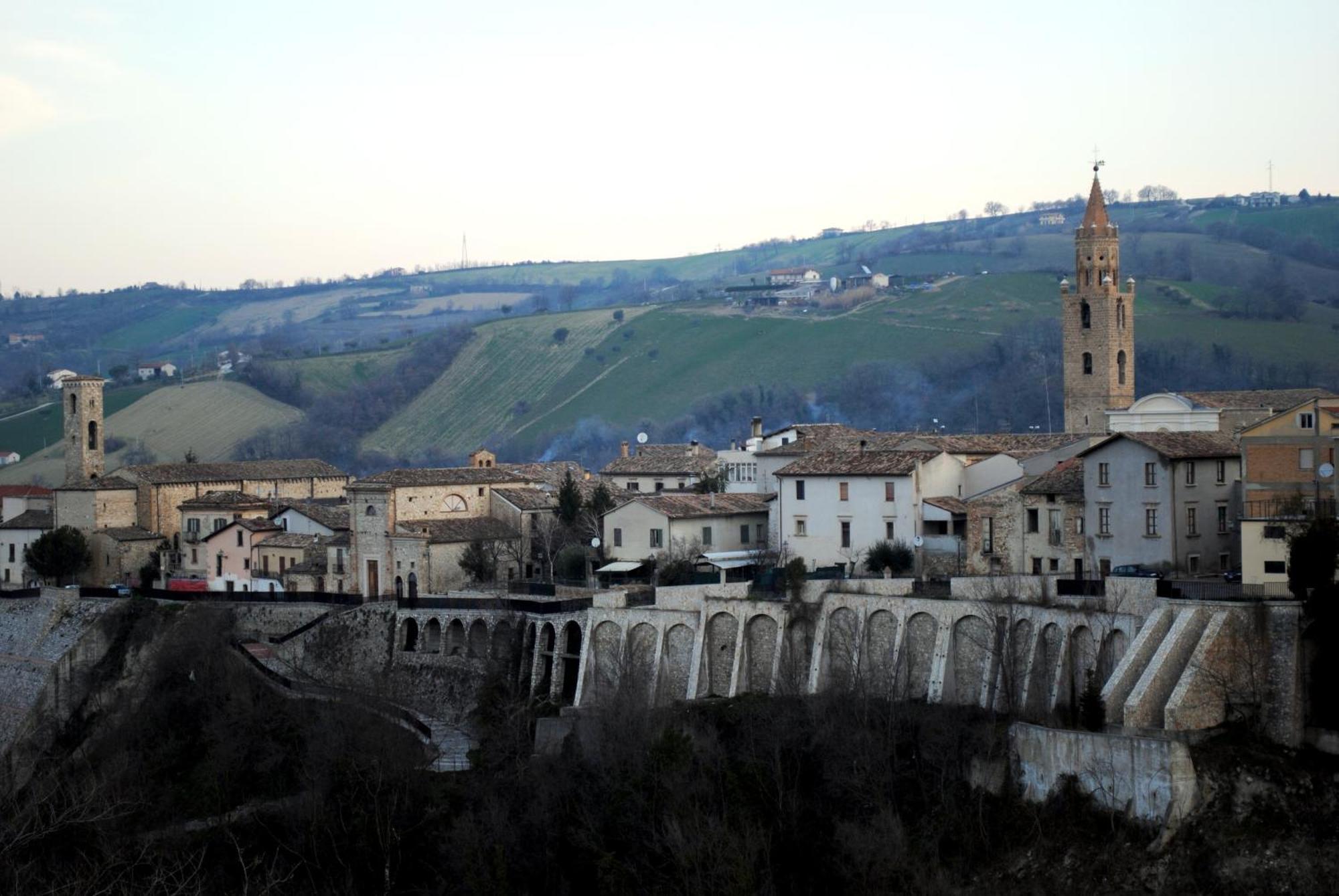Agriturismo Il Vecchio Carro Campli Exterior foto